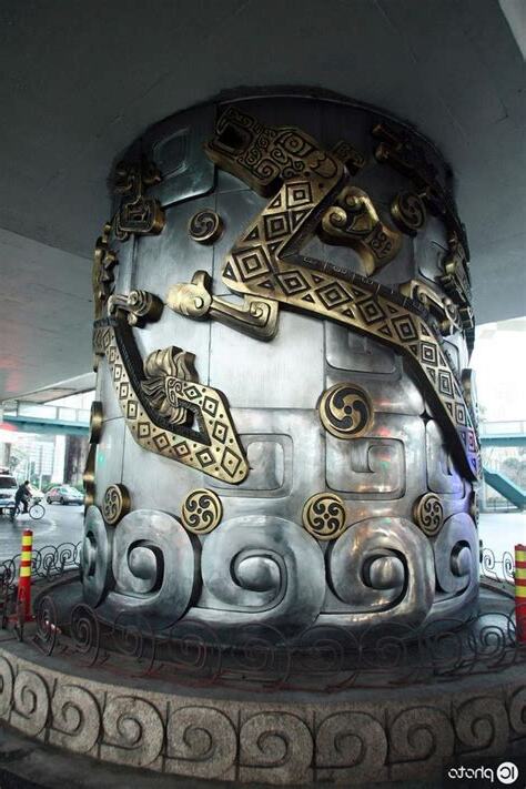 上海 龍柱